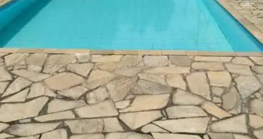 Casa de 2 quartos em condomínio próxima ao West shopping