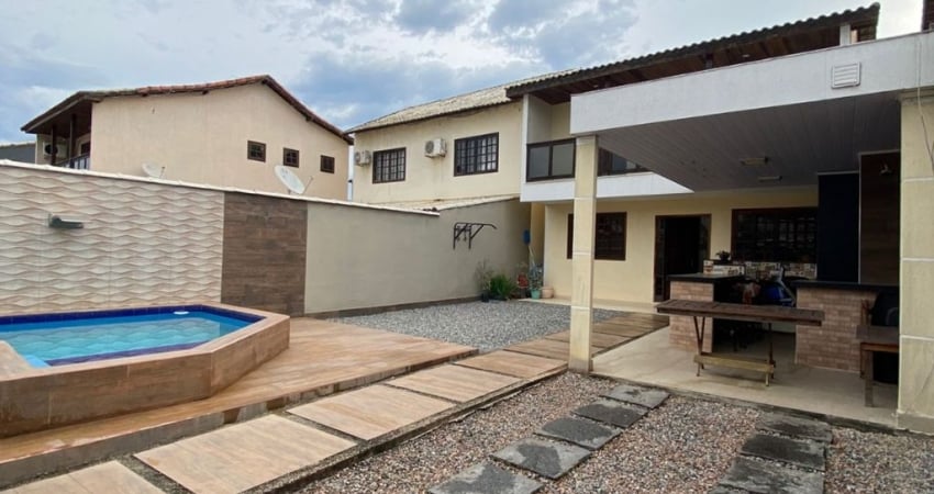 Casa com 3 quartos em guaratiba; Casa com 3 quartos e piscina