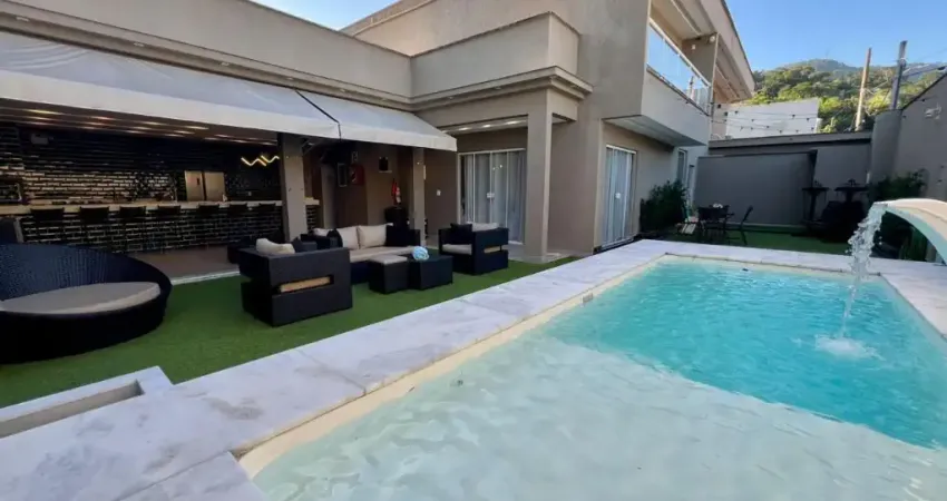 Casa na estrada do medanha com 4 quartos em condomínio; Casa em condomínio na estrada do medanha