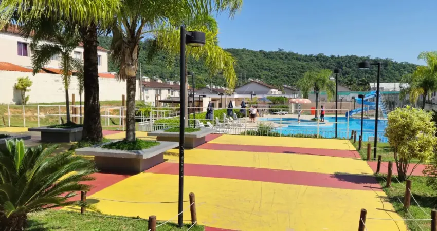 Casa de 2 quartos em condomínio próxima ao park shopping; casa de 2 quartos em campo grande