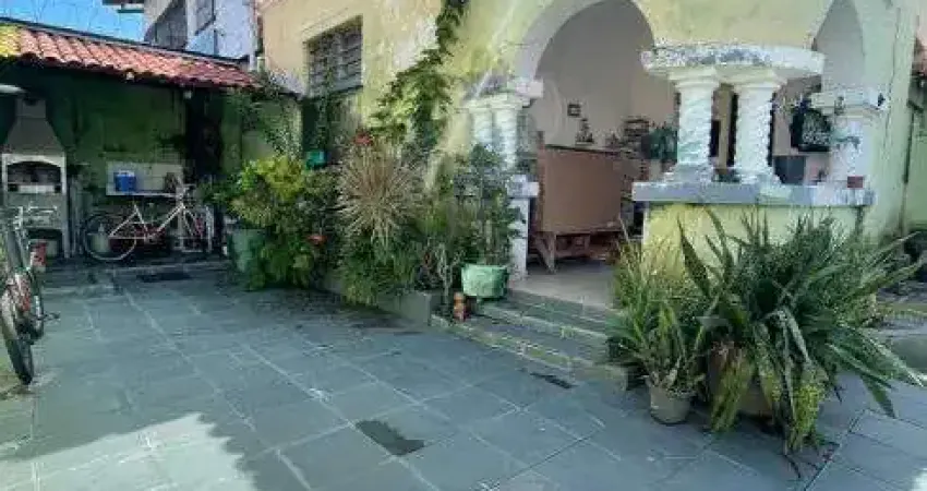 Casa com 2 quartos à venda na Rua Rodrigues Júnior, 1232, Centro, Fortaleza