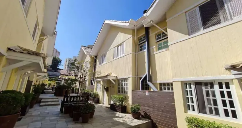 Casa com 3 quartos à venda na Rua Osiris Magalhães de Almeida, Jardim Monte Kemel, São Paulo