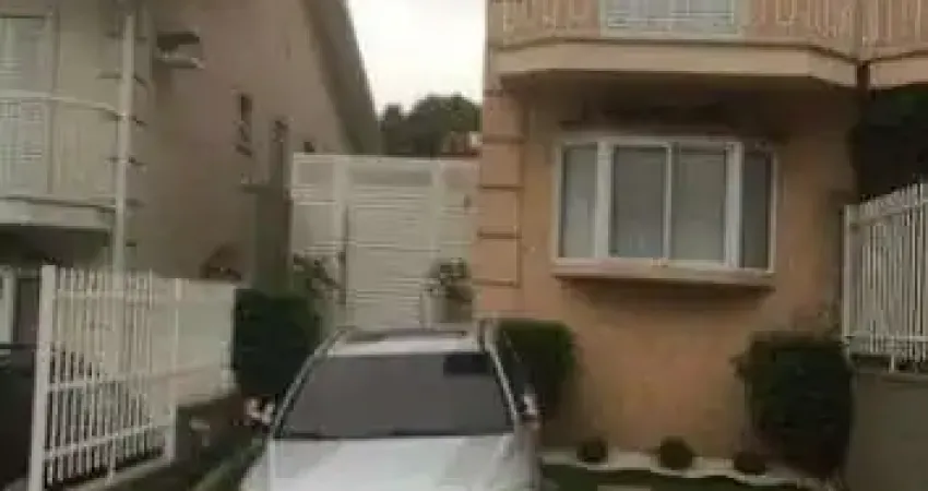 Casa com 3 quartos à venda na Rua das Camélias, Parque Assunção, Taboão da Serra