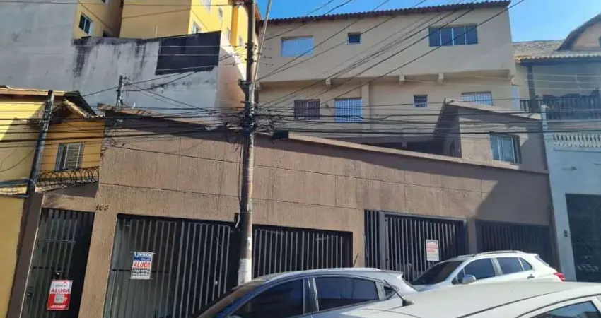 Casa com 3 quartos para alugar na Rua das Acácias, Parque Assunção, Taboão da Serra