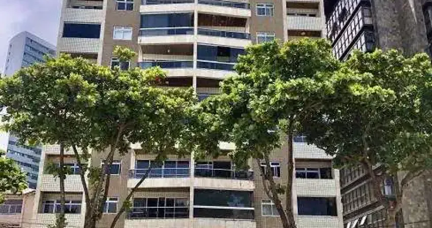 Apartamento à venda no Edifício Alvaro Costa em Boa Viagem, com 413m², beira-mar, 6 quartos e 5 suítes