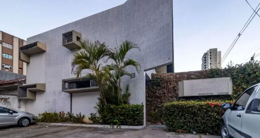 Casa comercial com 8 quartos para alugar Espinheiro