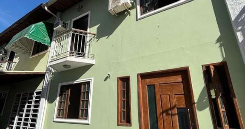 Casa para Venda em São Gonçalo, Colubande, 2 dormitórios, 2 banheiros, 2 vagas