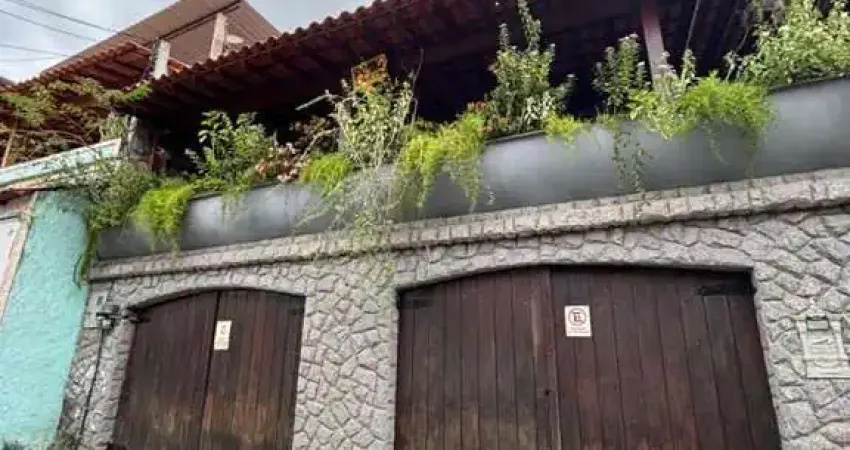 Casa para Venda em São Gonçalo, PITA, 3 dormitórios, 1 suíte, 3 banheiros, 2 vagas