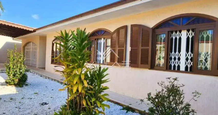 Casa com 3 quartos para alugar na Rua Domingos Dalla Bona, São Braz, Curitiba