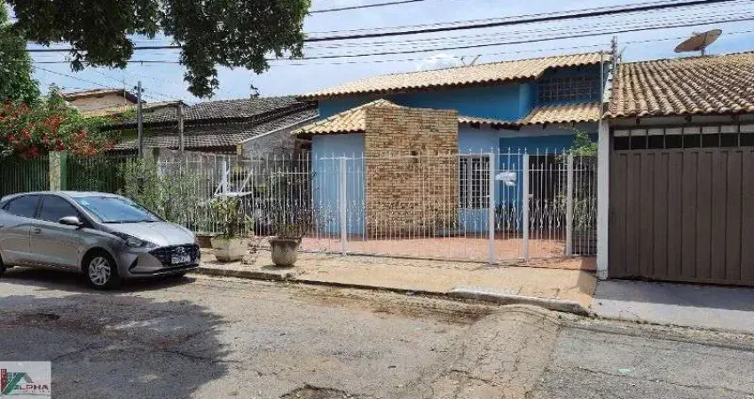 Casa Impecável à Venda em Cuiabá-MT, 4 Quartos e 2 Suítes no Recanto dos Pássaros - 200m² - Imperdível!