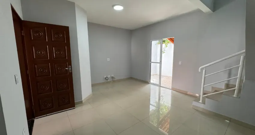 Casa à venda com 2 quartos em condomínio fechado no polvilho cajamar