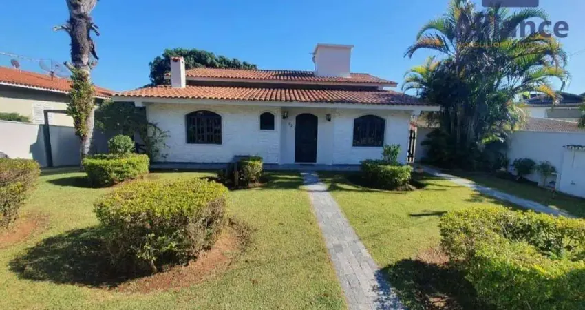 Casa com 3 dormitórios para alugar, 290 m² por R$ 9.745/mês - Marambaia - Vinhedo/SP