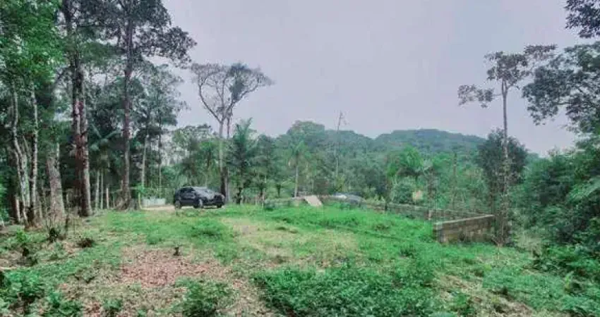 Sítio com 1 dormitório à venda, 22000 m² por R$ 400.000 - Penteado - Embu-Guaçu/SP