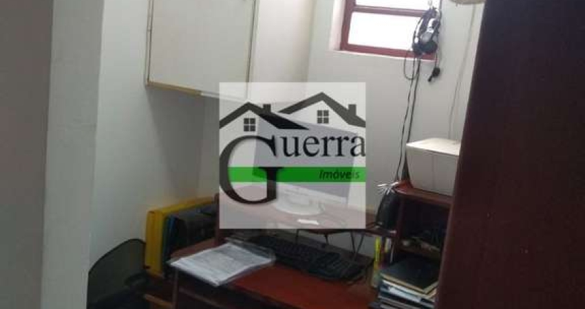 para à venda com    no bairro Centro, Mairiporã -