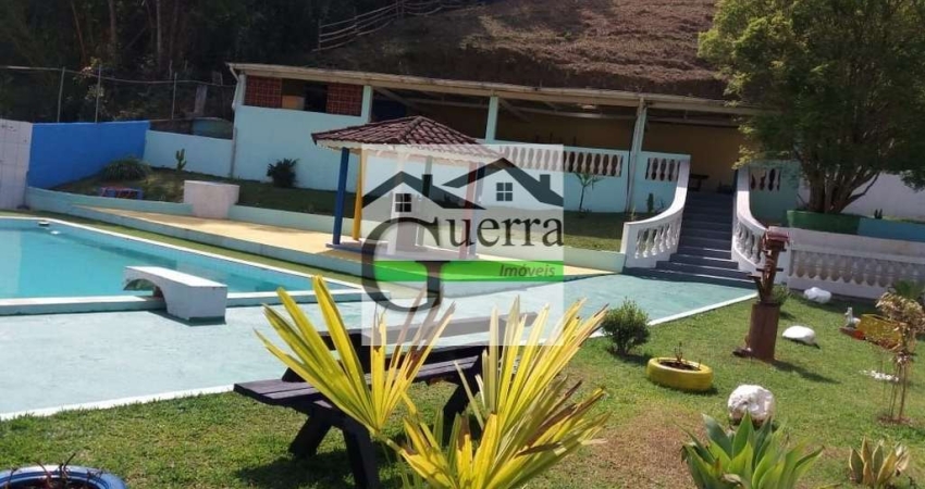 para à venda com    no bairro Centro, Mairiporã -