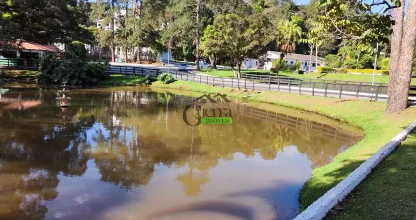 Linda Casa em condomínio na Área CENTRAL da cidade!