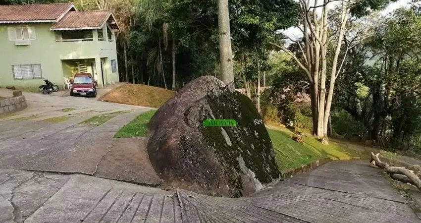 DONO ESTUDA PARCELAMENTO DIRETO COM ELE, MEDIANTE 50% ENTRADA. (ACESSO VIA 5KM TERRA)