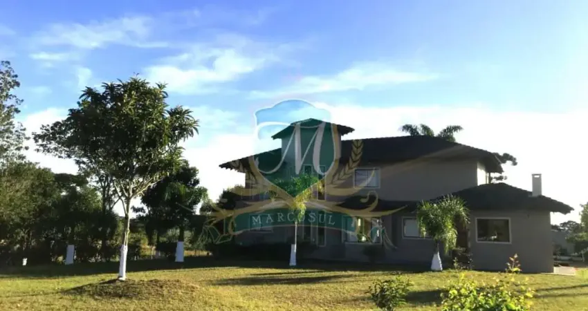 Chácara com 2.882 m² de terreno e uma casa de 420 m², em Pinhais na estrada ecologica a venda, casa com 4 qtos, 3 salas, 5 bh, lareira, 2 pavimentos.
