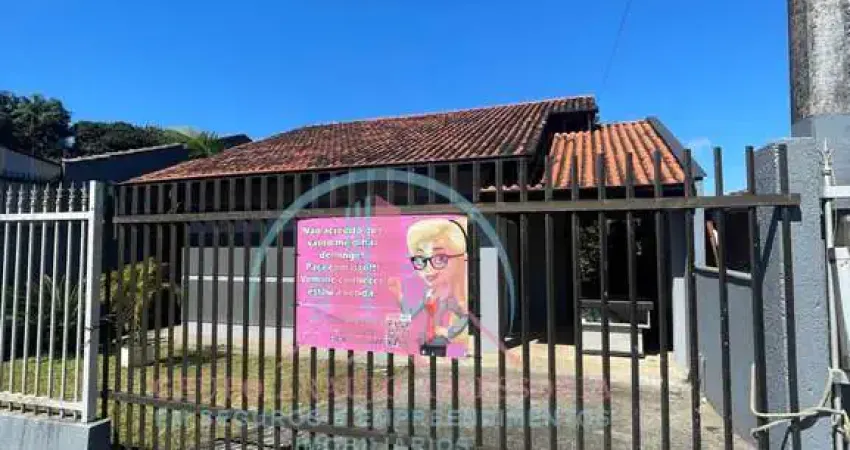 Casa com 3 quartos para alugar na Rua Riachuelo, 5, Bom Retiro, Joinville