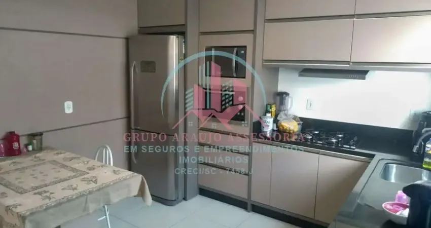 Casa com 2 quartos à venda na Rua Agostinho Arthur Cardoso, 2, Espinheiros, Joinville