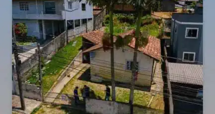 Casa com 2 quartos à venda na Rua Efeso, 9, Paranaguamirim, Joinville