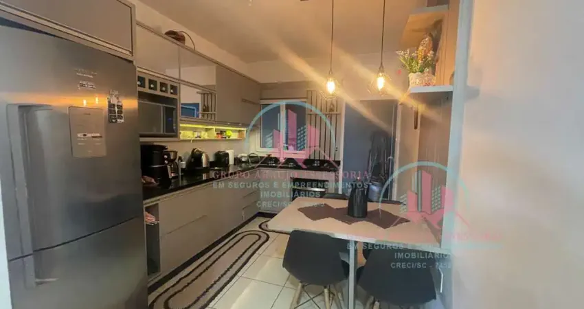 Casa com 2 quartos à venda na Rua Agostinho José Cognaco, 05, Costa e Silva, Joinville