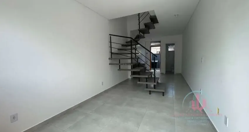 Casa com 2 quartos à venda na Rua Flávio Freire da Silva, 08, Nova Brasília, Joinville