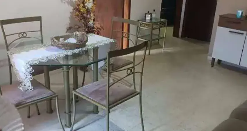 Excelente apartamento térreo com 2 dormitórios em região central