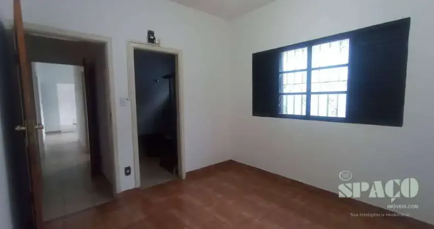 Casa com 3 dormitórios, 236 m² - venda por R$ 700.000,00 ou aluguel por R$ 2.984,00/mês - Santana - Pindamonhangaba/SP