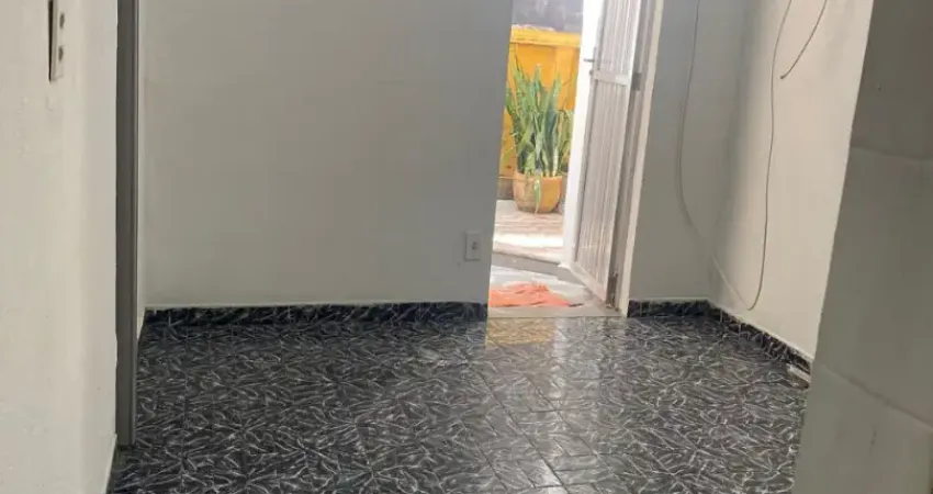 Kitnet / Stúdio para alugar na Estrada dos Bandeirantes, 811, Taquara, Rio de Janeiro