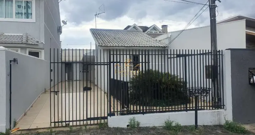 Casa com 3 quartos para alugar na Rua Carlos Coelho Júnior, Capão da Imbuia, Curitiba