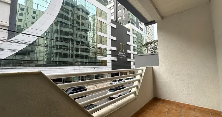 Apartamento com 3 quartos à venda na Rua 208, 127, Meia Praia, Itapema