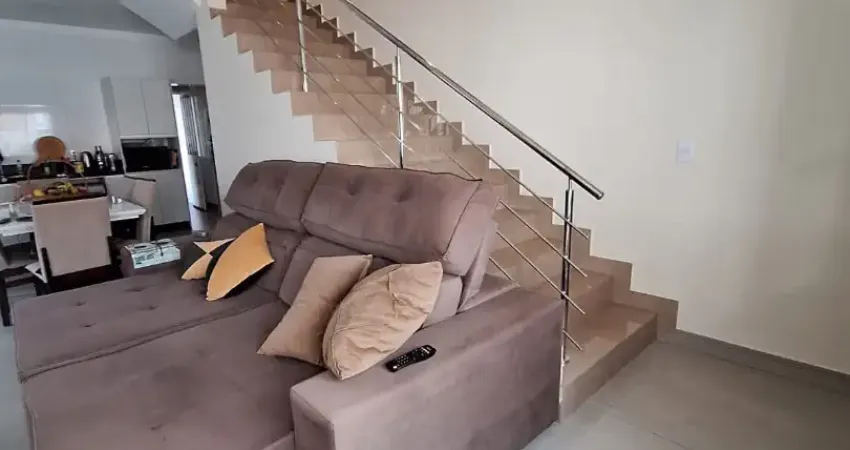 Casa com 2 quartos à venda na Rua 424, 1274, Meia Praia, Itapema