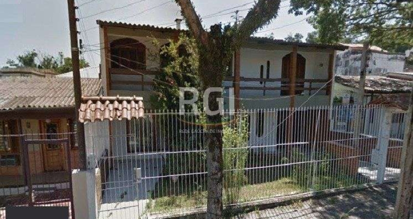 Casa para Venda - 300m², 4 dormitórios, 4 vagas - Nonoai