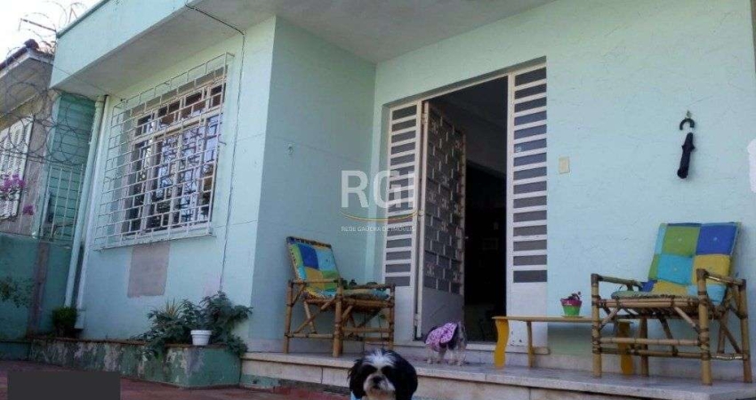 Casa para Venda - 155m², 4 dormitórios, sendo 1 suites, 3 vagas - Passo da Areia