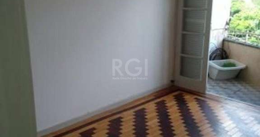 Apartamento de 2 dormitórios, Petrópolis Desocupado