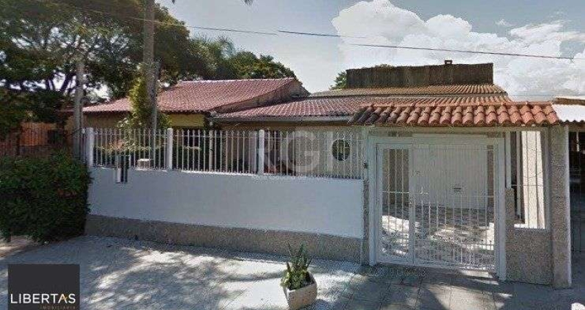 Casa para Venda - 80m², 3 dormitórios, 1 vaga - Restinga