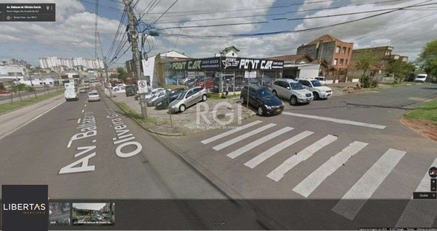Terreno à venda na Avenida Baltazar de Oliveira Garcia, 765, São Sebastião, Porto Alegre
