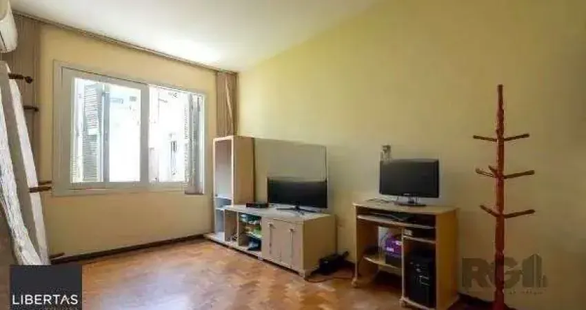 Apartamento no bairro Auxiliadora de 2 dormitórios
