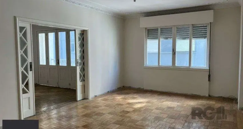 Apartamento na Independência com 176m² de 3 dormitórios e vaga DESOCUPADO