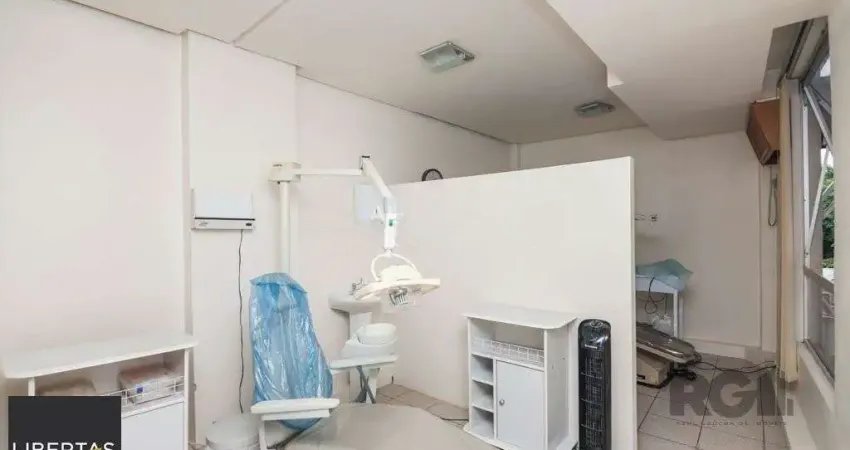 Sala comercial para alugar na Avenida Taquara, 572, Petrópolis, Porto Alegre
