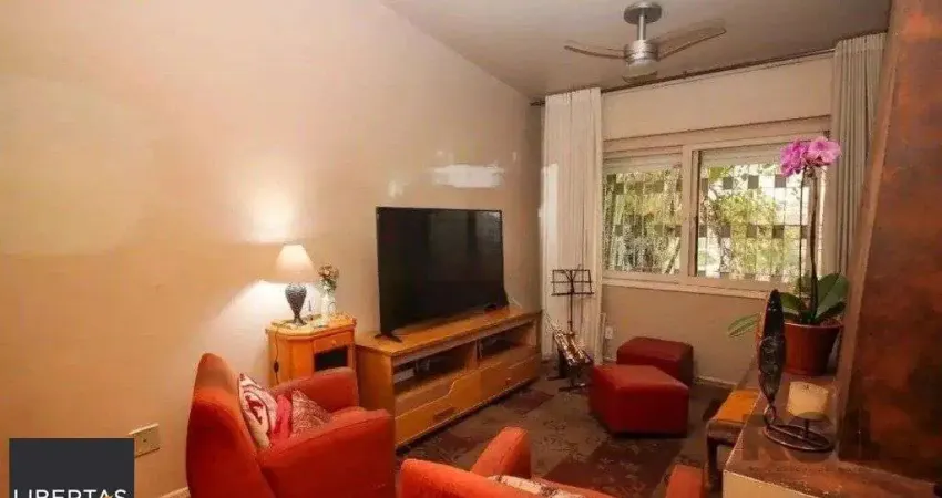 Casa com 3 dormitórios no bairro Medianeira