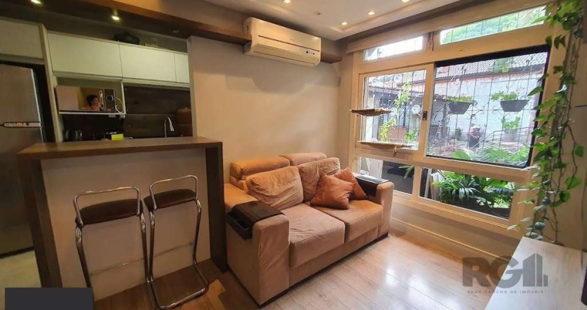 Apartamento com 3 quartos, vagas de garagem, semi mobiliado - 68m² no bairro Medianeira, Porto Alegre/RS