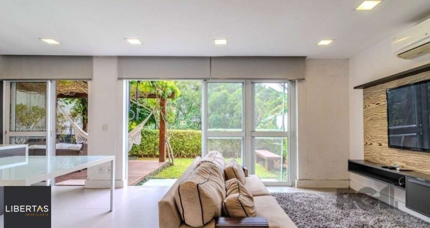 Casa em Condomínio com 04 Quartos - 4 vagas, 200,36 m² de área privativa - LOMBA DO PINHEIRO