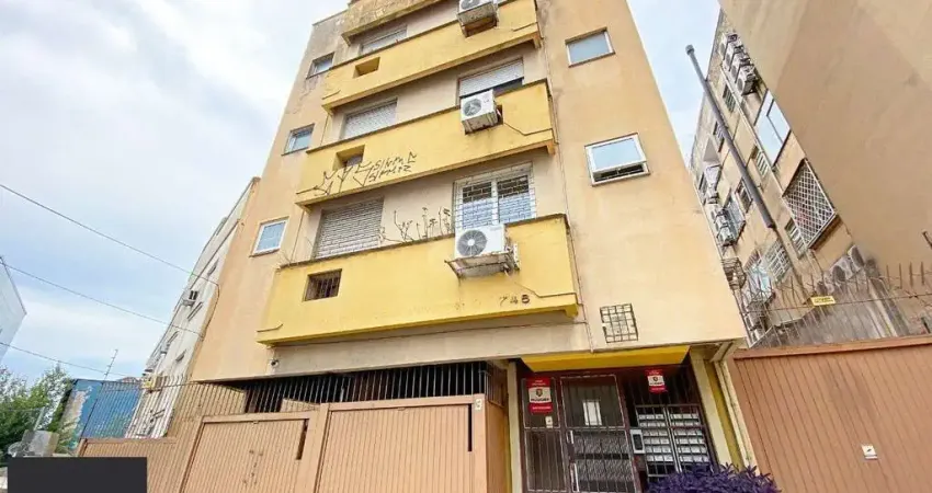 Cobertura de dois dormitórios e dois banheiros, próximo ao hospital moinhos de vento e shopping total, bairro floresta em porto alegre.