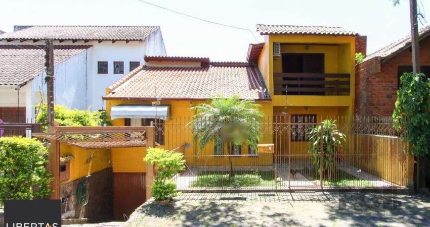 Casa 04 dormitórios, 02 suítes, living 02 ambientes
