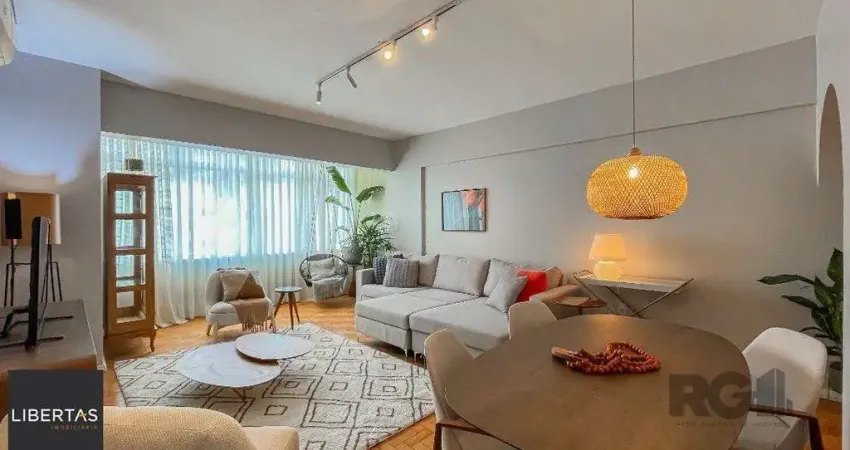 Apartamento para comprar ,  dois dormitórios, 1 vaga de garagem no Centro Histórico.