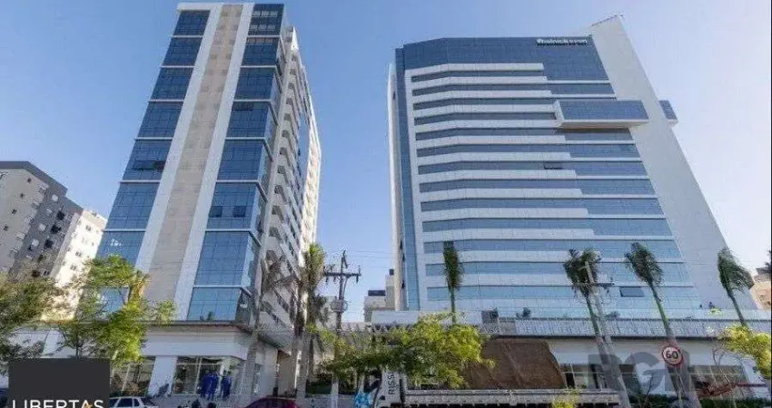 AMPLO CONJUNTO COMERCIAL COM 81 M2  NO HOM NILO