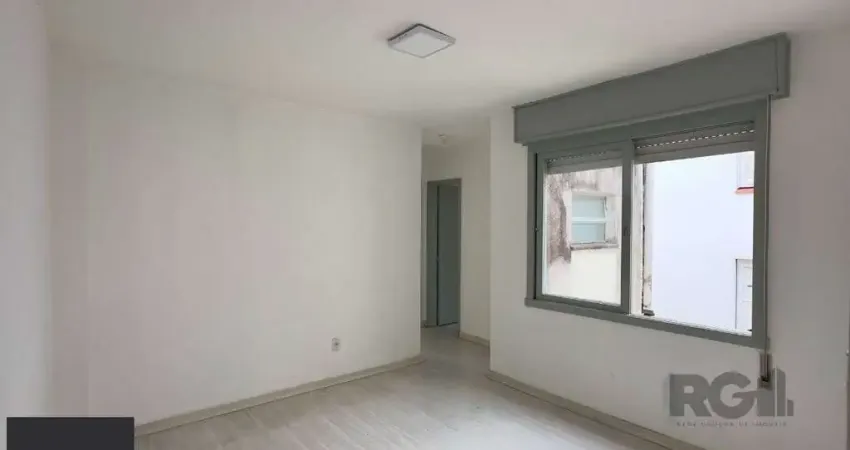 Apartamento 2 dormitórios ensolarado, com vaga de garagem no Menino Deus