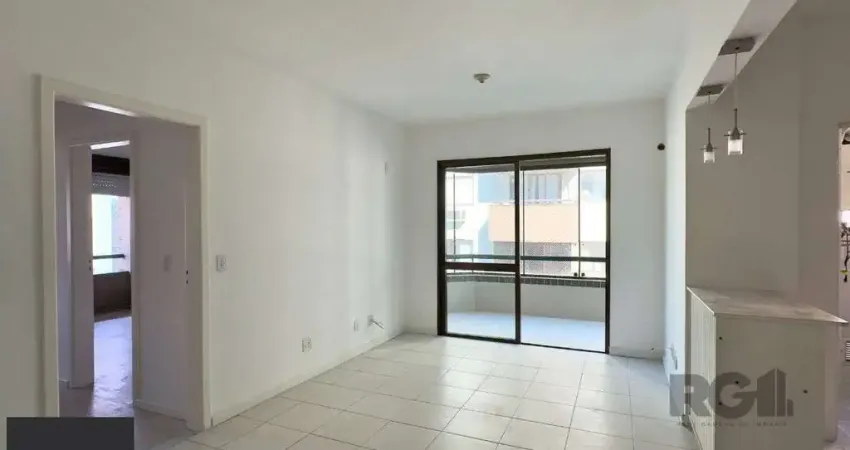 COBERTURA COM 174M², DE FRENTE, 3 DORMITÓRIOS, EM ÓTIMA LOCALIZAÇÃO NO MENINO DEUS